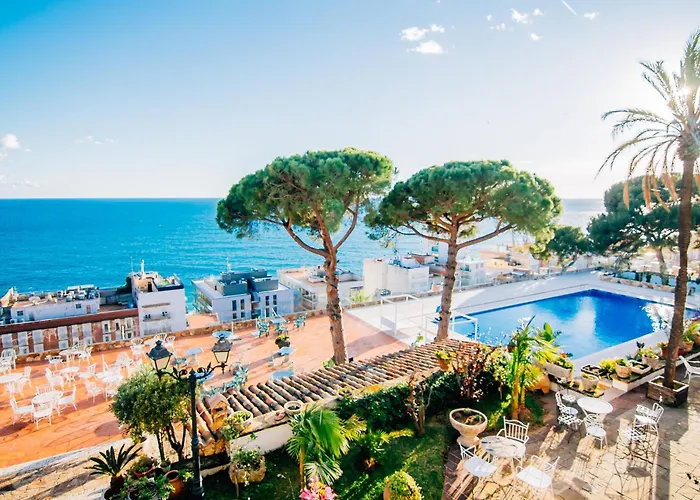 Hotel Roger De Flor By Seleqtta